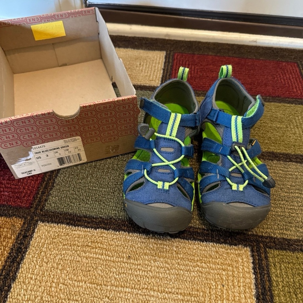 Keen Seacamp II CNX sandals size 3